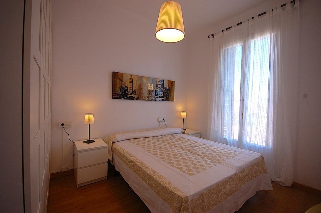 Lets Holidays Apartment Barcelona Near Beach Room photo